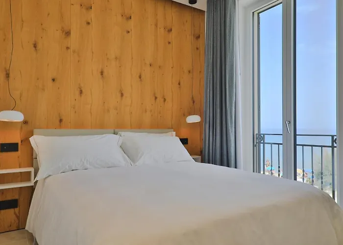 בית הארחה Abelia Sea צ'פאלו