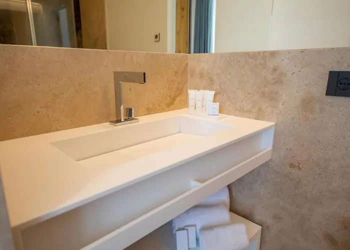 Abelia Sea 4* צ'פאלו