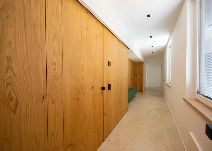 Abelia Sea בית הארחה 4*