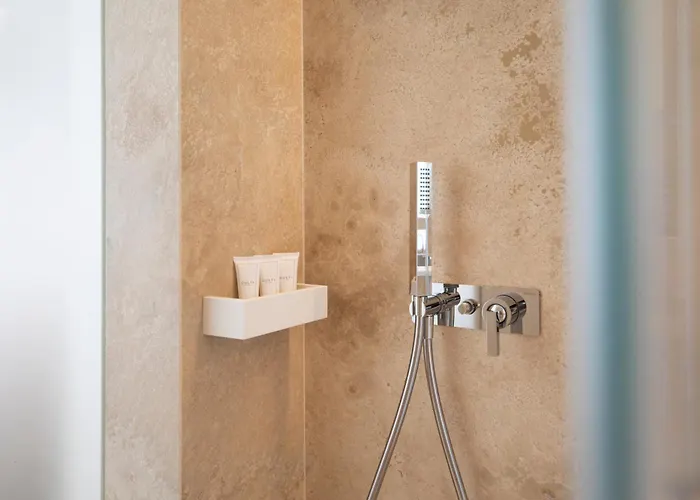 Abelia Sea בית הארחה 4*